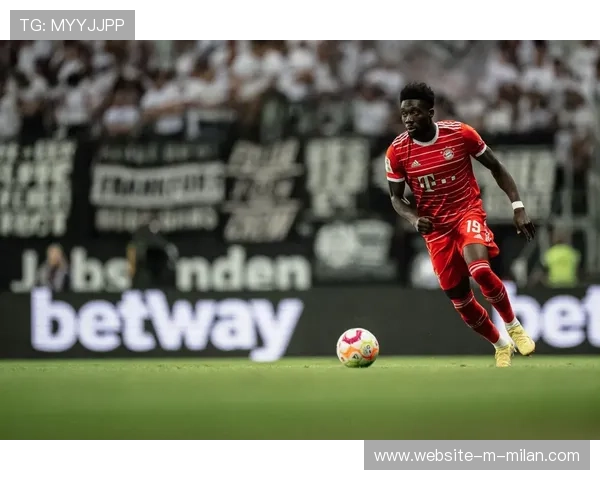 拜仁通过分边牵制扩大进攻范围